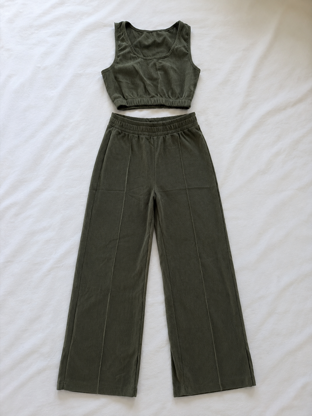Ensemble 2 pièces pantalon & crop-top Kaki - Shein taille S