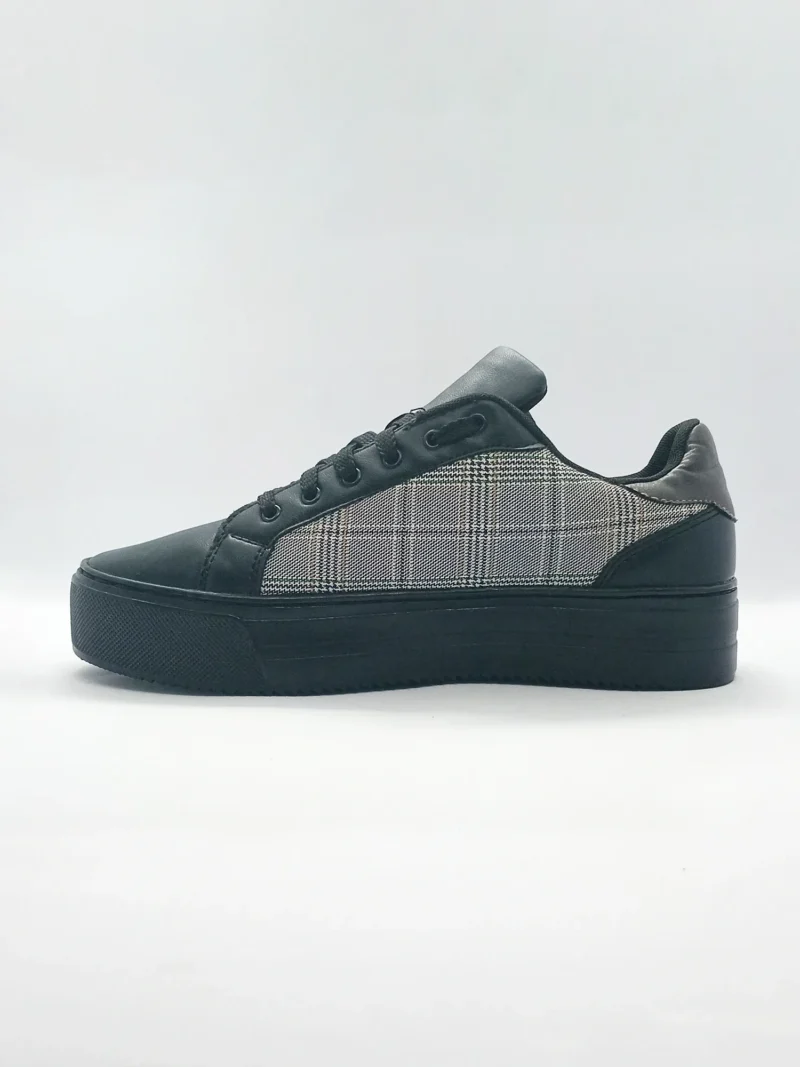 Sneaker Noir Fleuri - Taille 39.5 – Image 3